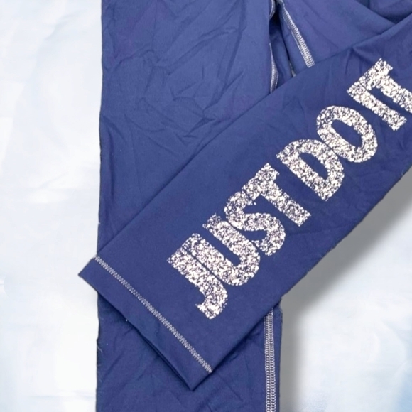 Blue Nike Capri‎ leggings - Picture 3 of 4